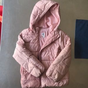 GAP girls puffer soft pink 7-8, M, warm and cozy!